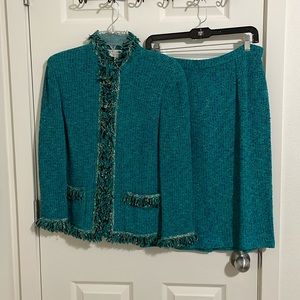 ⭐️St. John collection wool blazer and skirt. Size 10, blue-green
